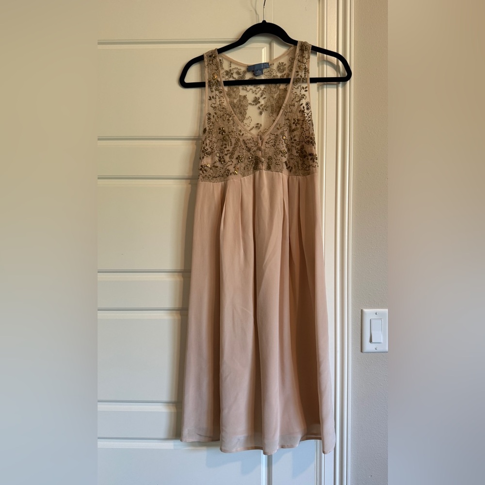Fun flirty dress. EUC. Size 6.